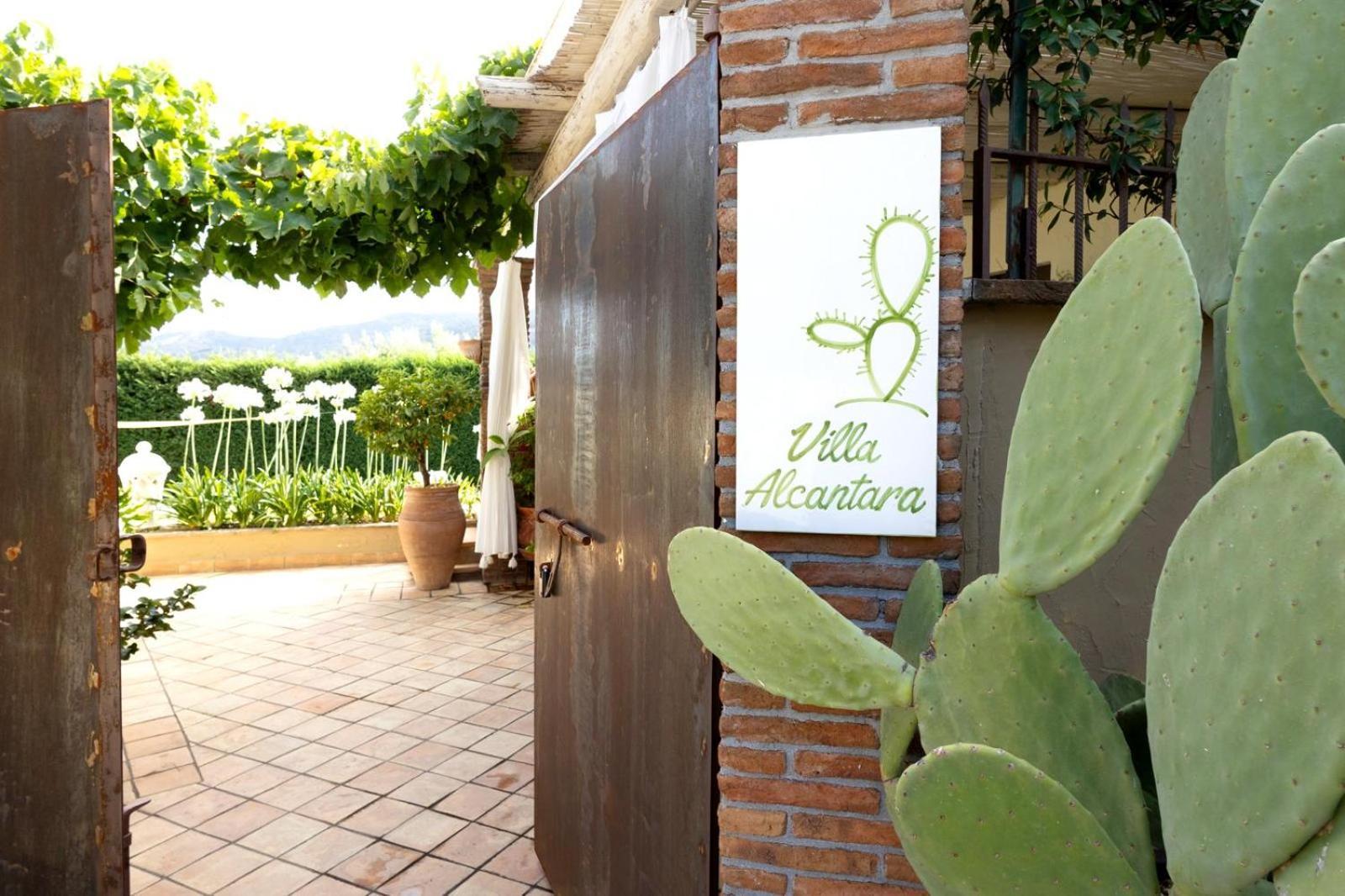 Villa Alcantara Di Charme Graniti Luaran gambar